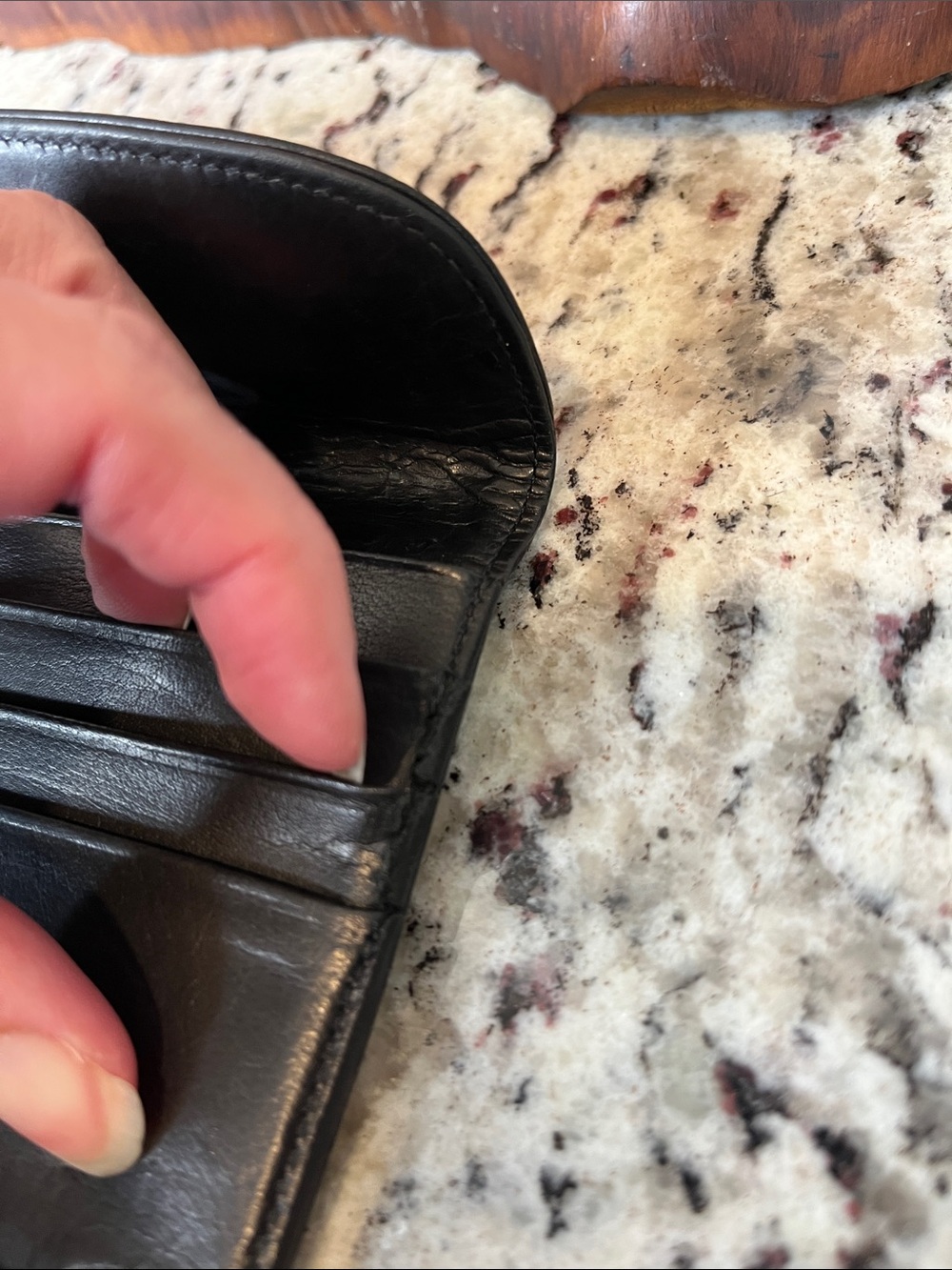 90’s Vintage Coach Black Leather Envelope Wallet - Picture 8 of 10